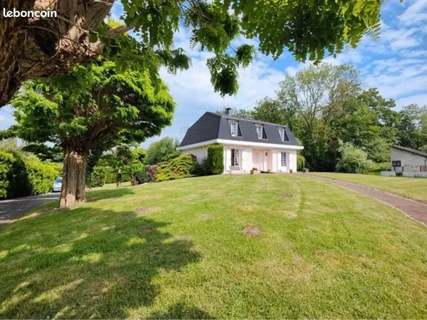 Maison 6 pièces (148 m2), terrain 9980 m2