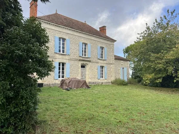 Maison en pierre de 4 pièces principales