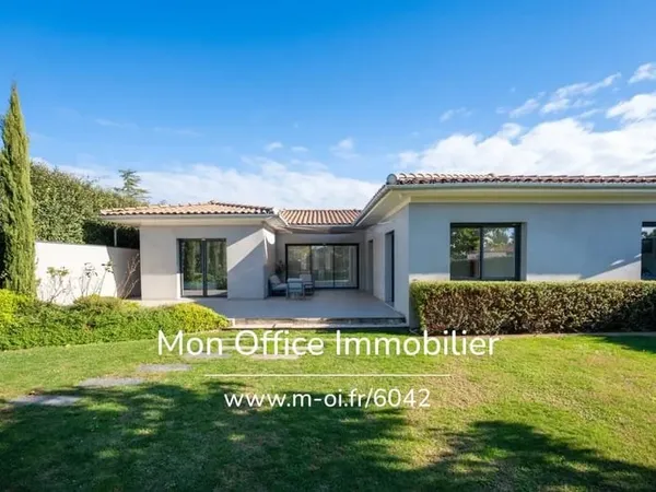 Référence : 6042-DVI - Villa contemporaine de plain-pied à Éguilles 6 pièces - piscine - pool house 
