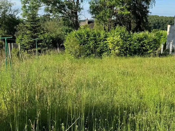 Terrain 680 m² MONTLOUIS SUR LOIRE