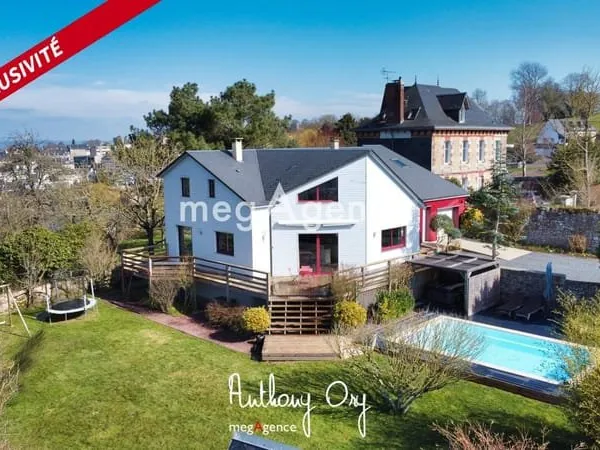 Maison d'architecte 6 pièces - 201 m²
