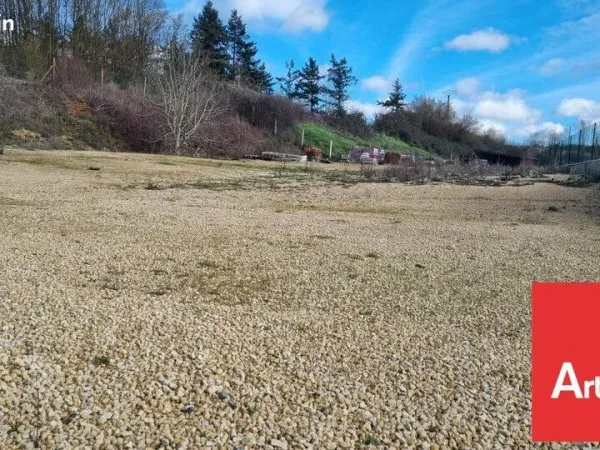 Terrain 2 009 m² Saint Georges Les Baillargeaux