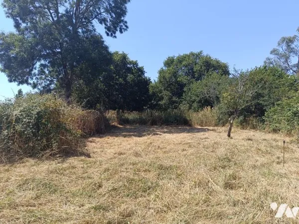 Terrain 1673 m²