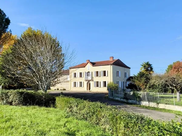 Maison 6 pièces 300 m²