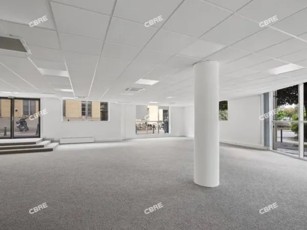 Bureaux 2 pièces 147 m²