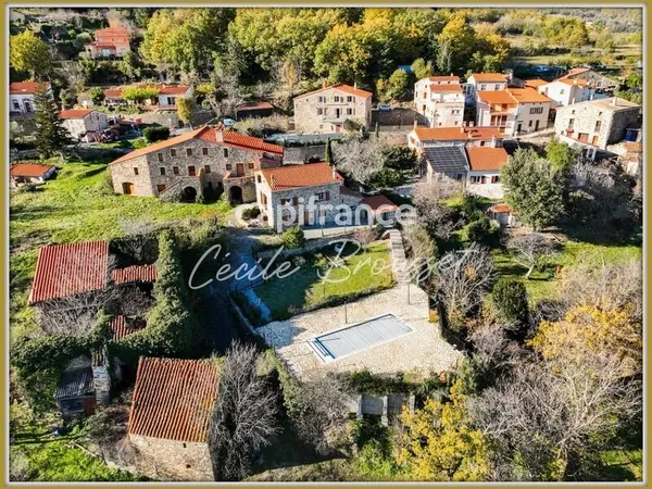 Ensemble immobilier rare et exceptionnel à vendre à TAULIS (66)