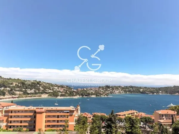 EXCLUSIVITÉ - VILLEFRANCHE-SUR-MER - APPARTEMENT - 2 PIÈCES - 50 M² - TERRASSE DE 25 M² - SPLENDIDE 