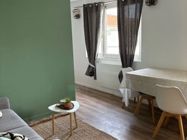 Appartement refait à neuf proche, université