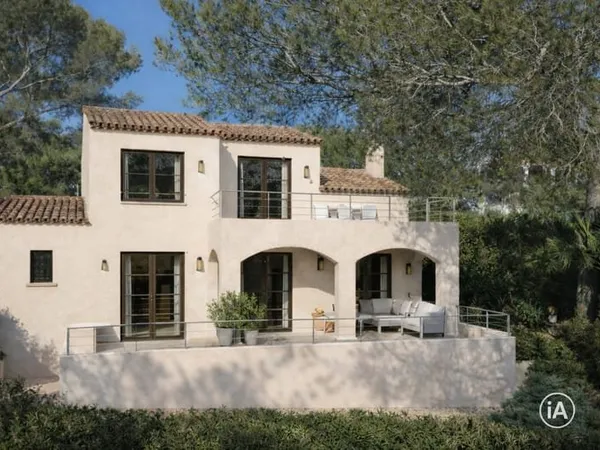 VILLA ST RAPHAEL PROCHE MER