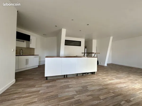 Appartement 2 pièces 67 m²