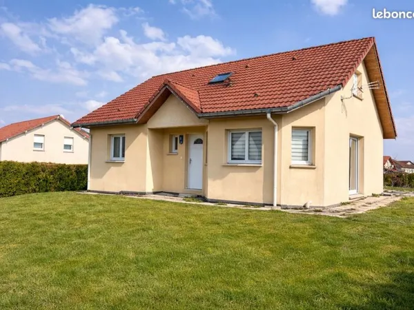 Maison 130 m² habitables - Sous-sol aménagé - Terrain 750 m² - Golbey
