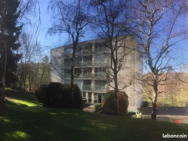 Saint-Etienne Hauts de la Jomayère bel F4 dans parc arboré, 3 chambres, loggias, cave et PARKING