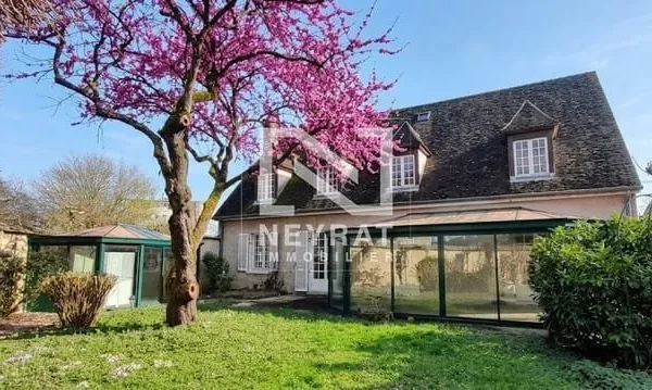 Beaune - Maison de caractère à rénover, fort potentiel (projet haut de gamme)