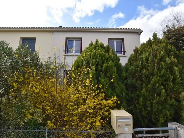 **Maison à vendre rive gauche de Bergerac ? Potentiel à exploiter !**