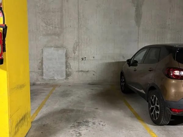 Parking à louer - Paris 20e/11e - Immeuble sécurisé