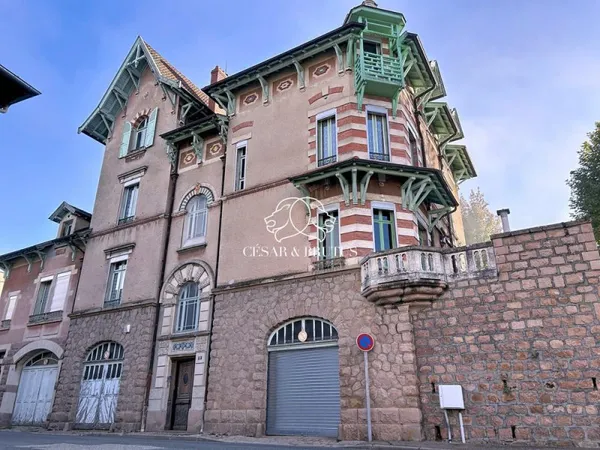 Maison 384 m²