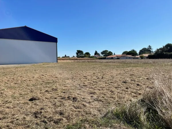 Terrain 2000 m²
