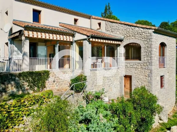 Maison 6 pièces 160 m²
