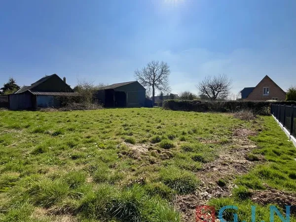 Terrain constructible de 1283 m2