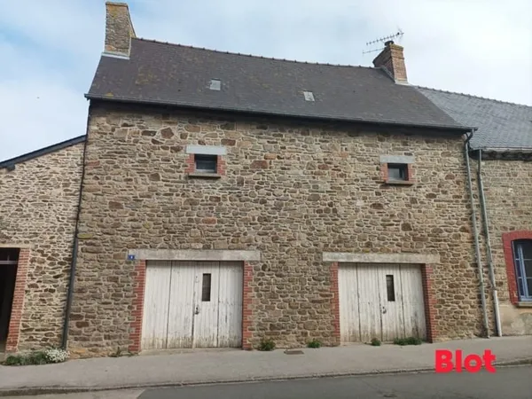 A VENDRE CHEZ BLOT VITRE - Bâtiment en pierre de 81 m² MOUTIERS