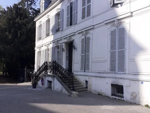 SAINT BRICE SOUS FORET - Appartement F2 de 55m²