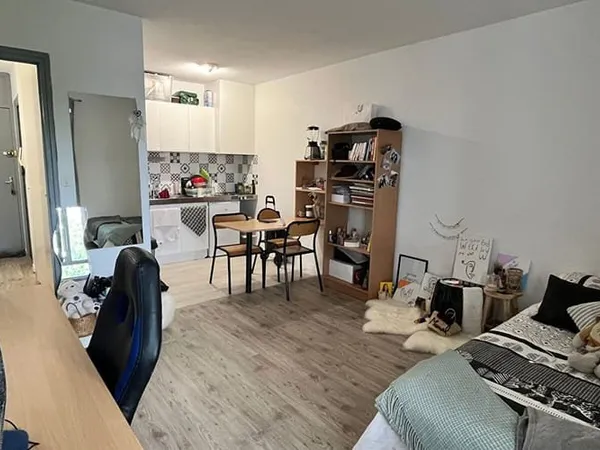 Studio 1 pièce 27 m²