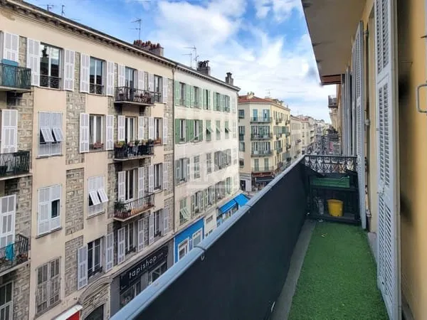 NICE ICONIC Appartement 3 pièces à NICE avec une cave