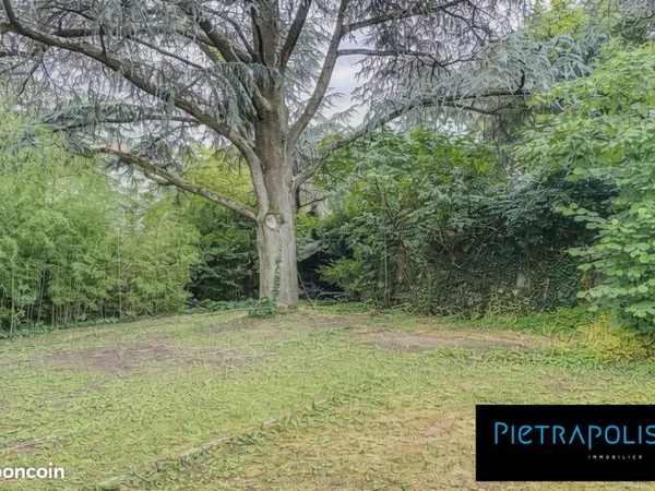 Terrain 560 m² Lyon