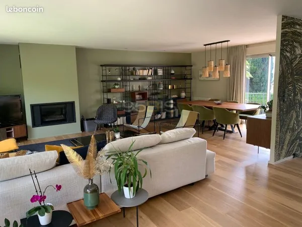 Villa 7 pièces 180 m²