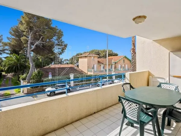 Saint-Raphaël - Boulouris : Appartement 2 pièces avec piscine, face à la mer