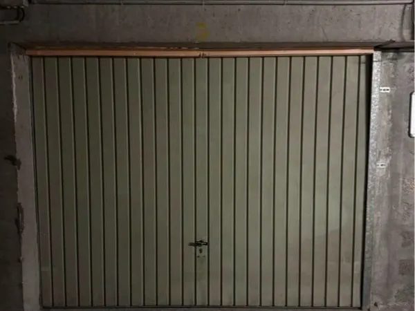 Garage proche mer tamaris