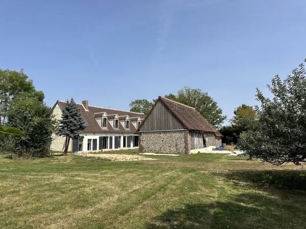 Exceptionnelle propriété avec piscine