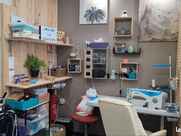 Opportunité à Beaumont : Boutique-Atelier Couture & Mode - Clé en main