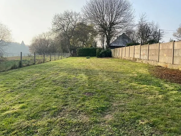 Terrain plat constructitble VIABILISE de 523 m2 - Fontenay Saint-Père
