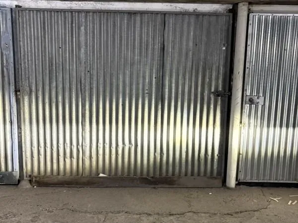 Parking garage double