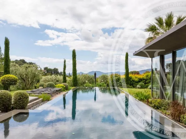 Splendid et luxueuse villa contemporaine Mougins.