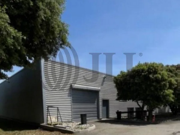Local d'activité 750 m²