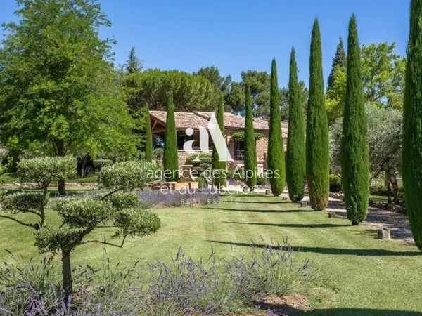 DOMAINE DU GRENACHE - OPPÈDE - LUBERON - 8 CHAMBRES - 16 PERSONN