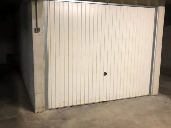 Parking 12 m²