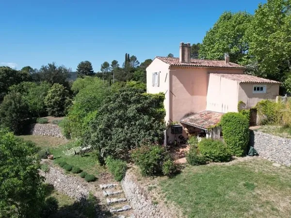 Montfort/Argens charme 2 chambres piscine