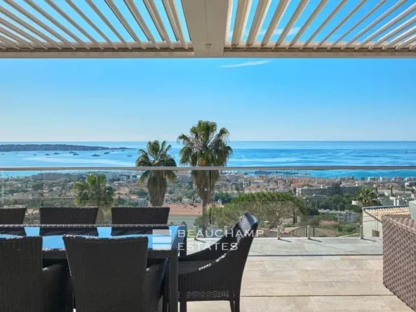 Exclusivité - Superbe villa moderne de 5 chambres avec vue mer p