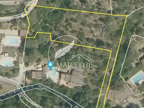 TERRAIN CONSTRUCTIBLE - BELGENTIER - CALME ET LUMINEUX