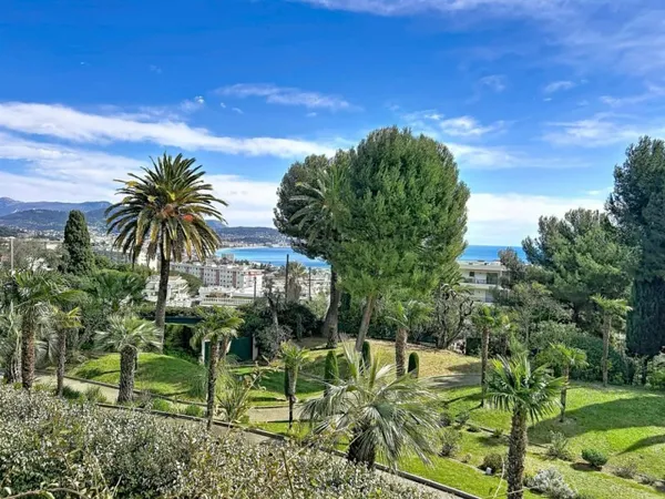NICE OUEST 4 PIÈCES VUE MER TERRASSE PISCINE