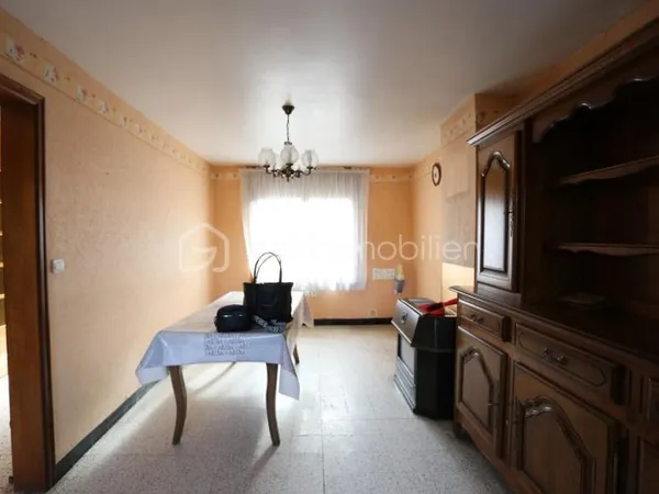 Verchain Maugré, jolie maison de ville de 89 m2 habitables, avec 3 chambres, jardin, garage