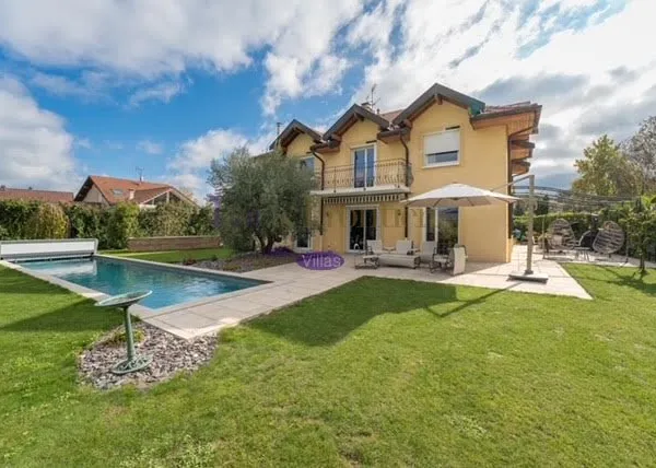Maison 8 pièces 175 m²