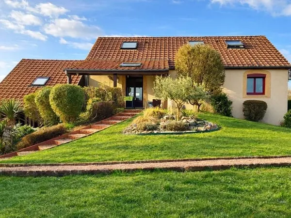 Maison 7 pièces 170 m²