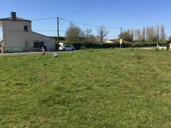 Magnifique terrain à 12mn d'AMBARES