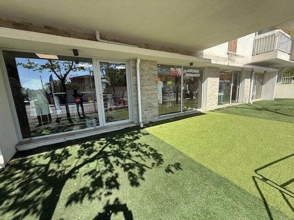 Local commercial 97 m²