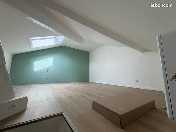 F3 duplex rénové et climatisé centre de Rémilly
