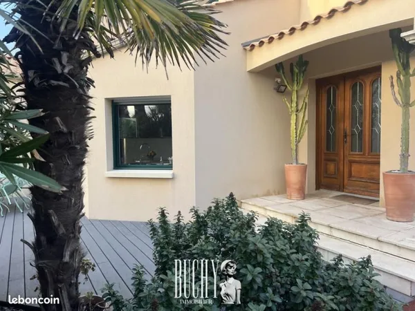 Villa 7 pièces 202 m²